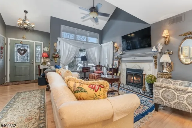 $725,000 | 7 Rachel Court, Clinton, NJ 08809