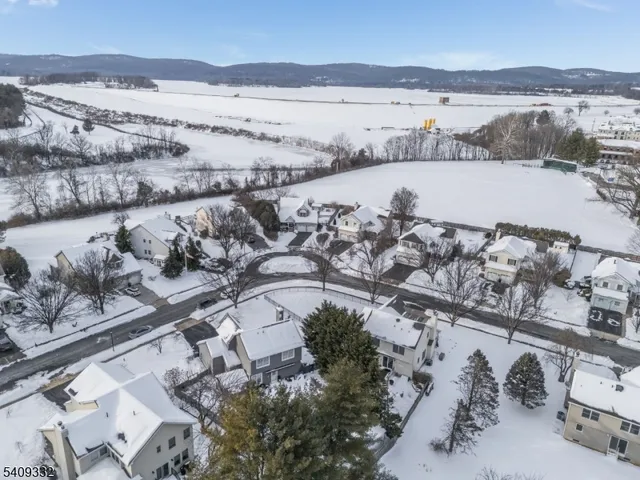 $725,000 | 7 Rachel Court, Clinton, NJ 08809