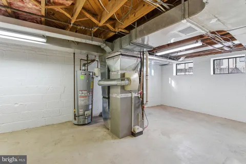 $1,095,000 | 5623 Huntington Parkway, Bethesda, MD 20817