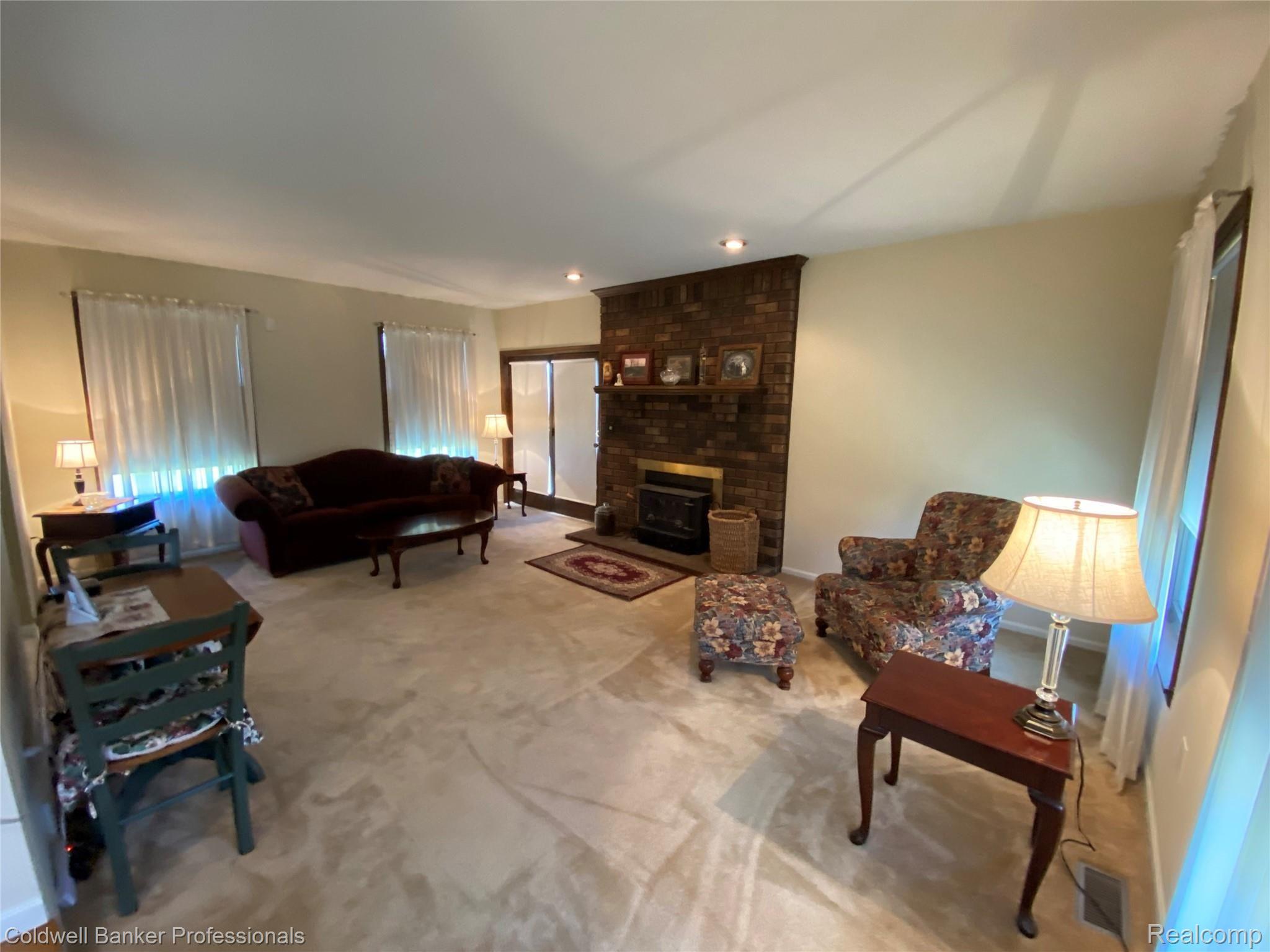 1250 North Elba Road Lapeer, MI 48446 - Photo 8 of 43 3BCA0CC8-2790-4C16-B7FD-C27607A5F7AF.jpeg