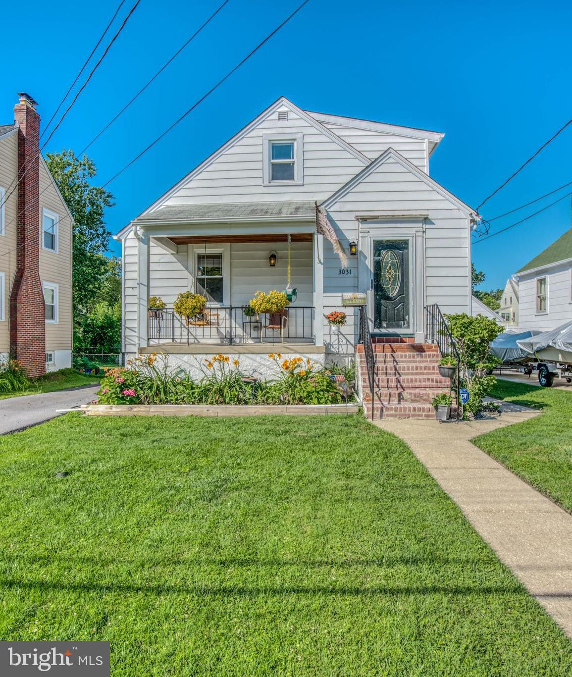 Classic Parkville bungalow with all the updates!