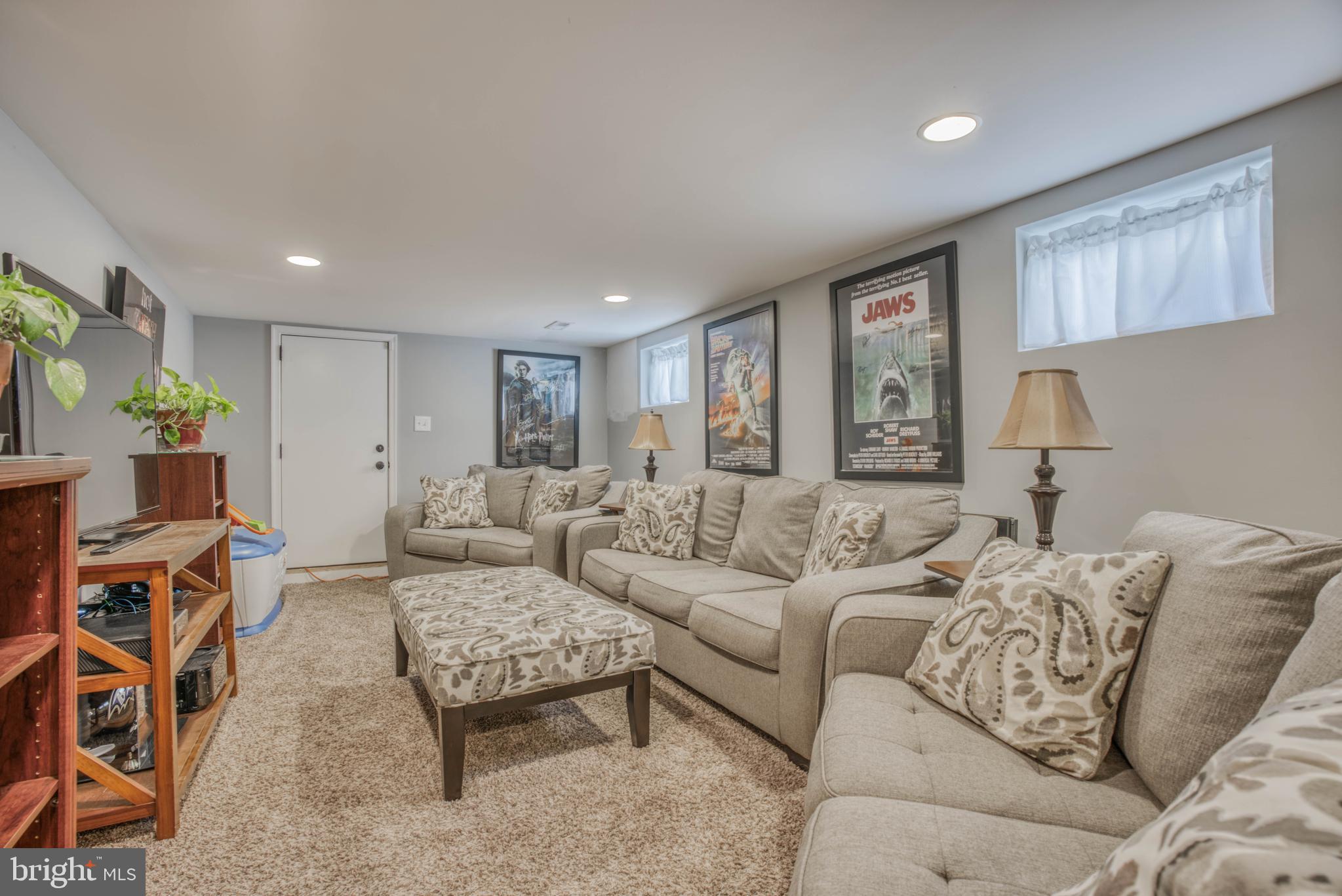 3031 Parktowne Road Baltimore, MD 21234 - Photo 36 of 48 Spacious & inviting