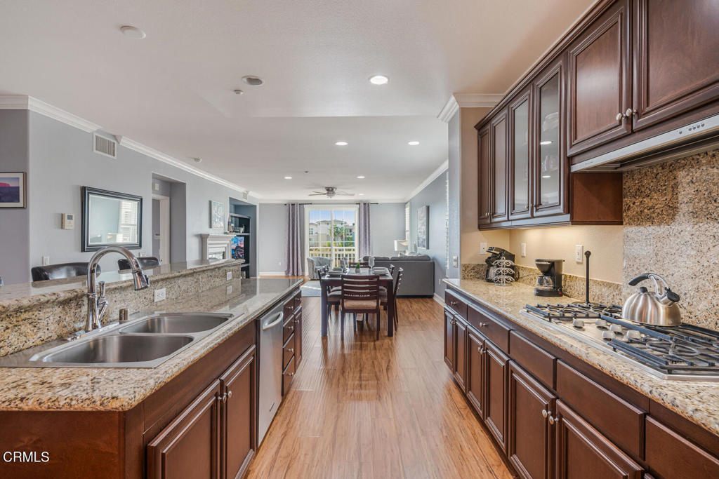 1541 Windshore Way Oxnard, CA 93035 - Photo 9 of 42
