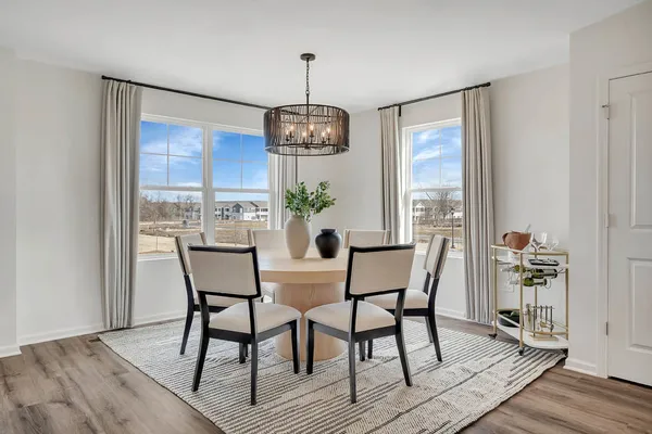 $421,990 | 438 Lakeshore Court, St. Charles, IL 60174