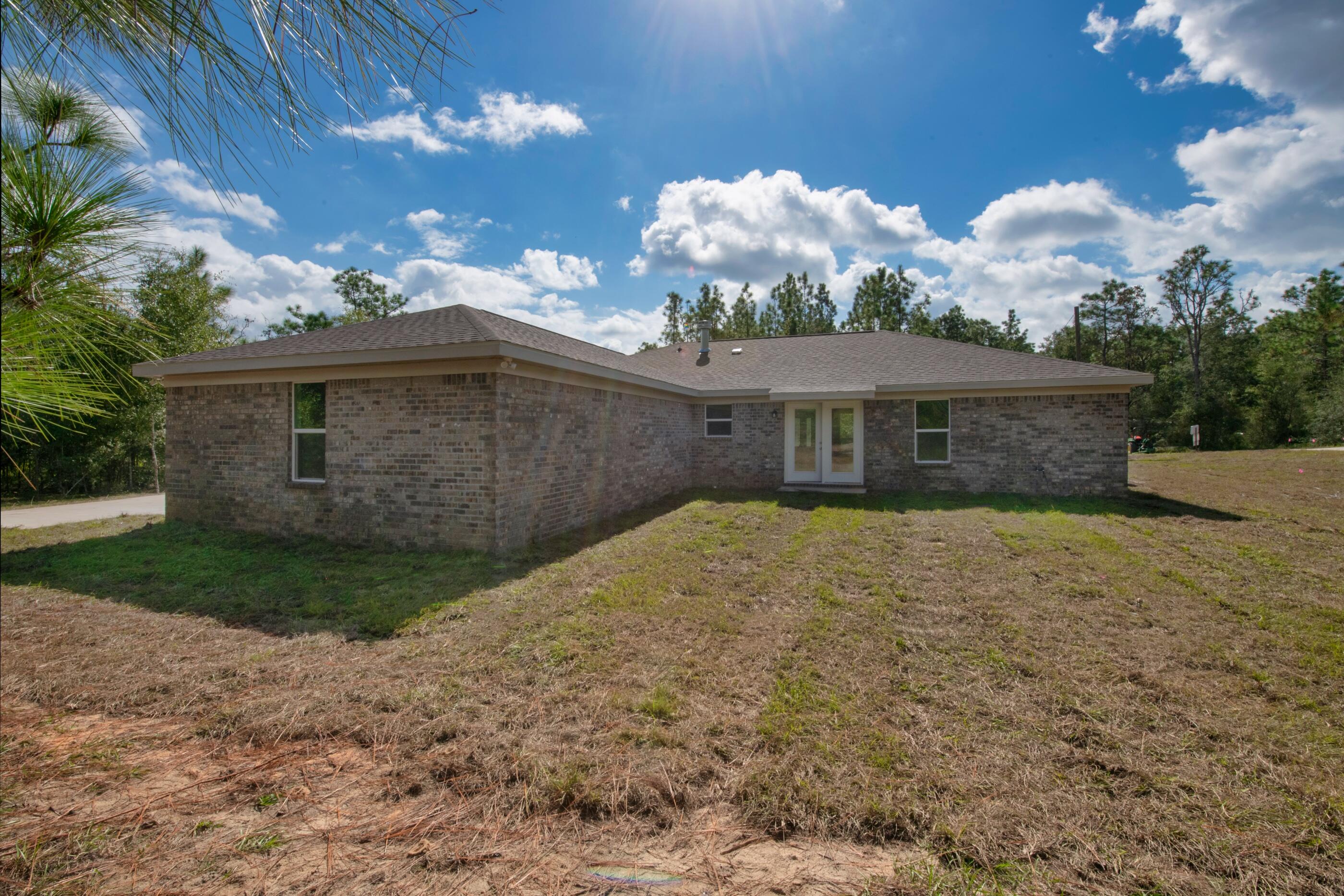 10004 American Farms Road Milton, FL 32583 - Photo 2 of 17 Gallery Image 2