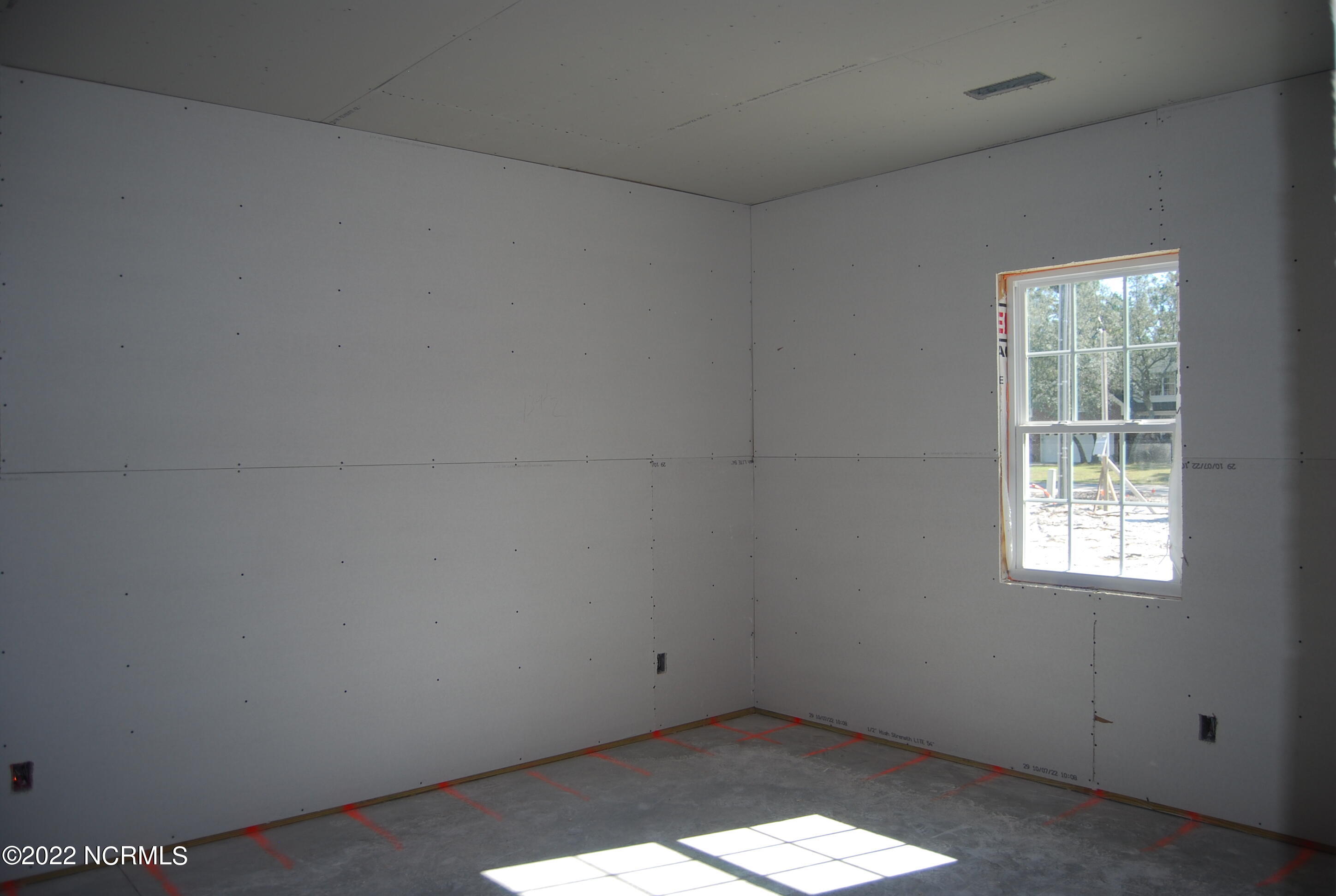 731 Barber Road Southport, NC 28461 - Photo 5 of 8 DSC_0069