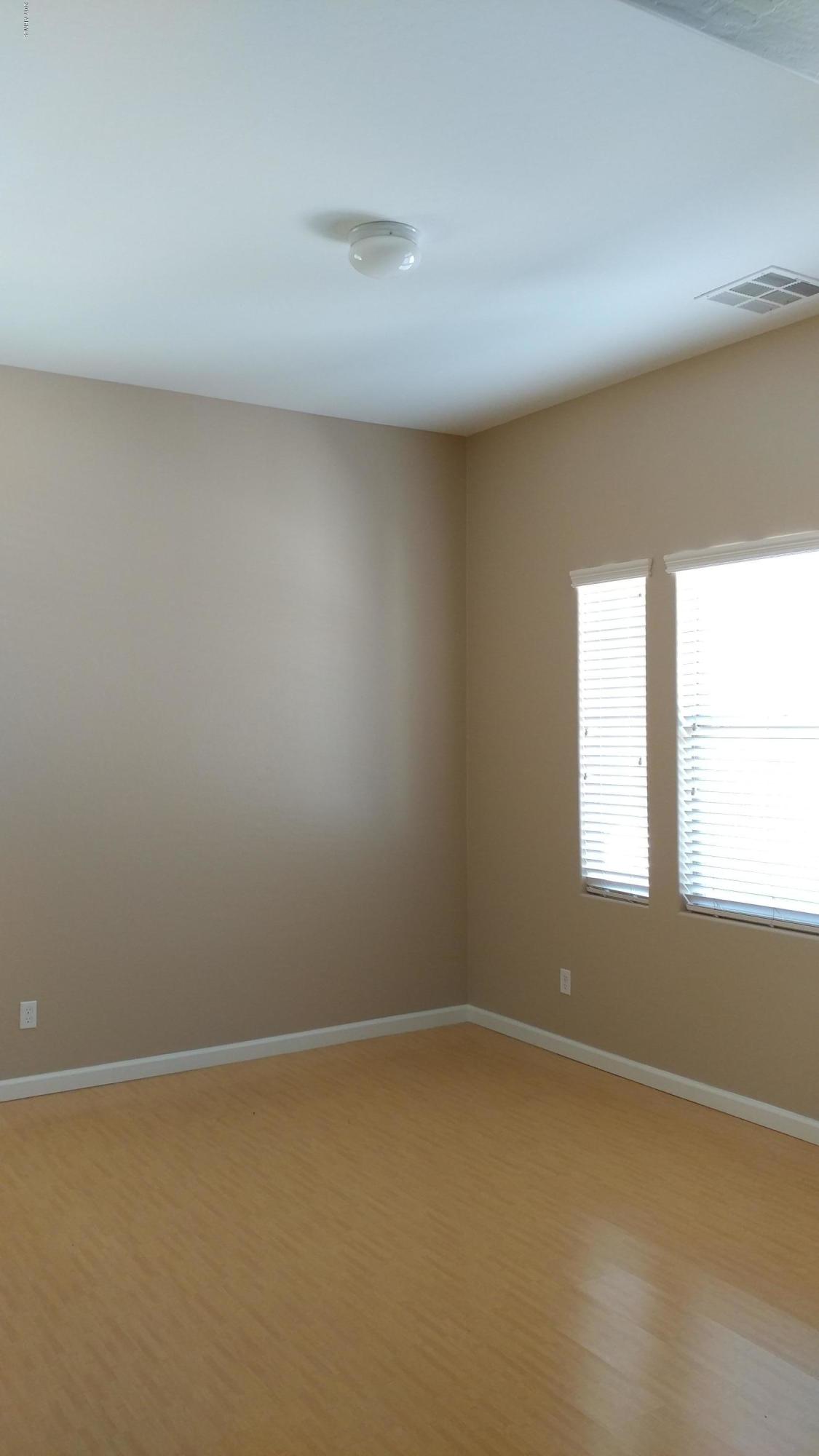 1333 East Walnut Road Gilbert, AZ 85298 - Photo 4 of 37 04
