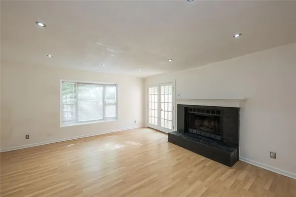 $2,200 | 9070 Cobbler Court, Roswell, GA 30076