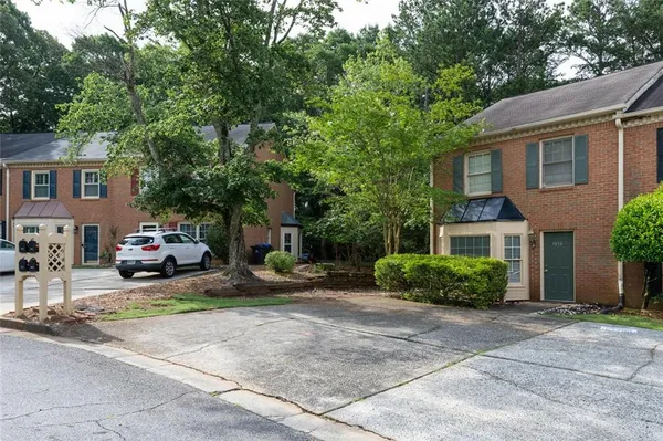 $2,200 | 9070 Cobbler Court, Roswell, GA 30076