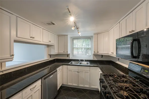 $2,200 | 9070 Cobbler Court, Roswell, GA 30076