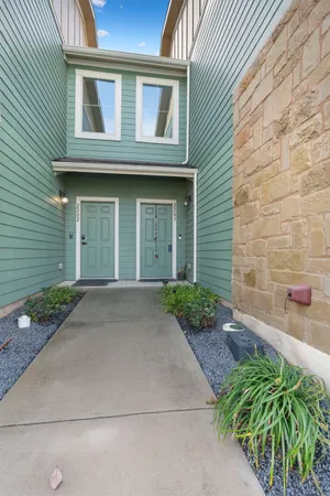$1,995 | 516 East Slaughter Lane, Unit 2203, Austin, TX 78744