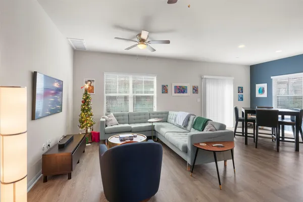$1,995 | 516 East Slaughter Lane, Unit 2203, Austin, TX 78744