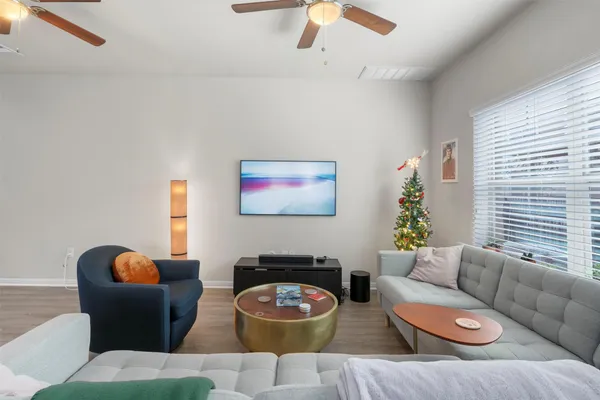 $1,995 | 516 East Slaughter Lane, Unit 2203, Austin, TX 78744