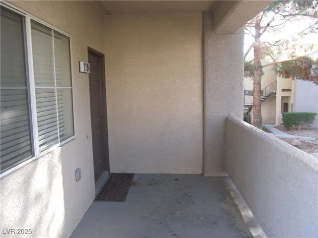 $1,570 | 5250 South Rainbow Boulevard, Unit 2104, Las Vegas, NV 89118