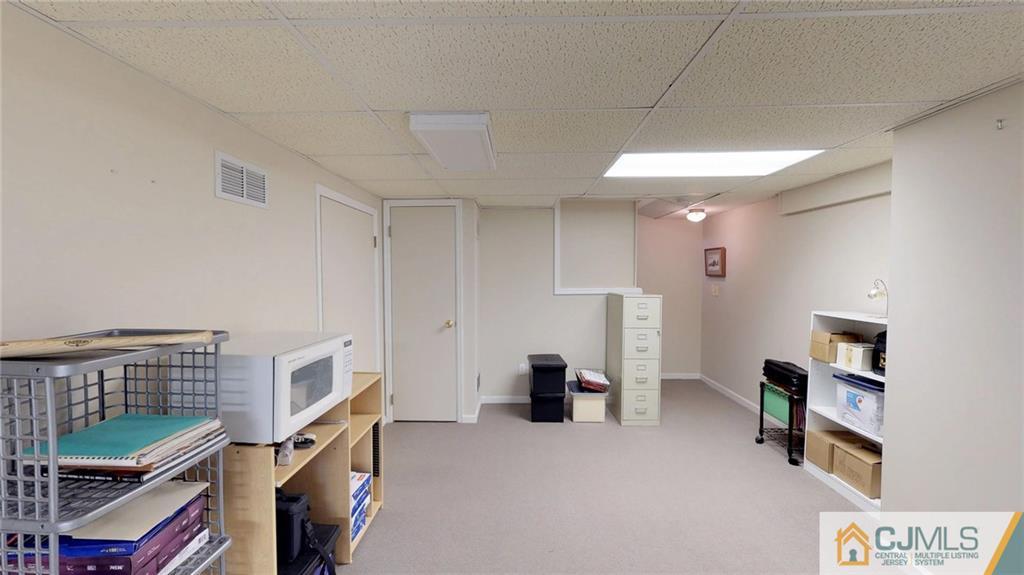 21 Oak Tree Road Monmouth Junction, NJ 08852 - Photo 16 of 20 Gallery Image 16