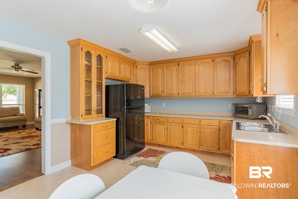 9049 Ashley Court Daphne, AL 36526 - Photo 17 of 20 Guest House Kitchen