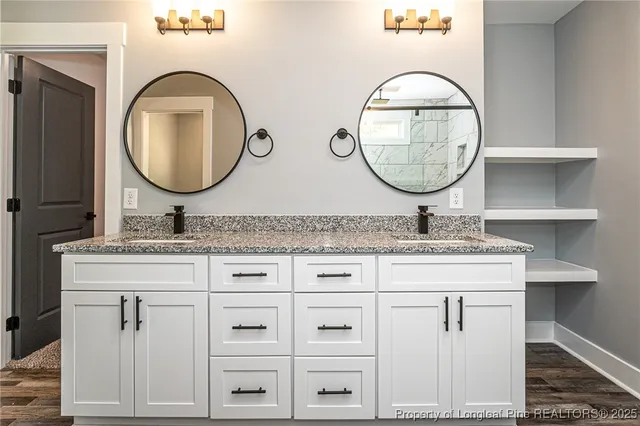 a view of yard and patio