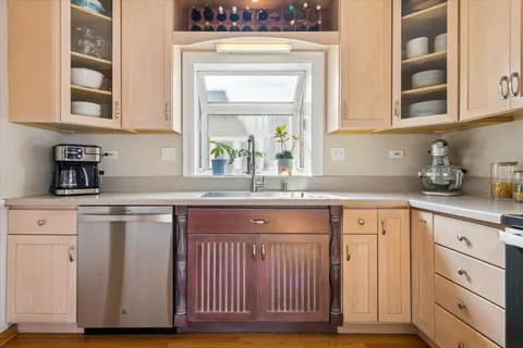 $775,000 | 406 South Evergreen Avenue, Arlington Heights, IL 60005