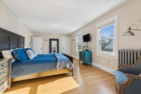 $775,000 | 406 South Evergreen Avenue, Arlington Heights, IL 60005