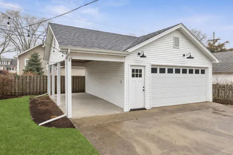 $775,000 | 406 South Evergreen Avenue, Arlington Heights, IL 60005