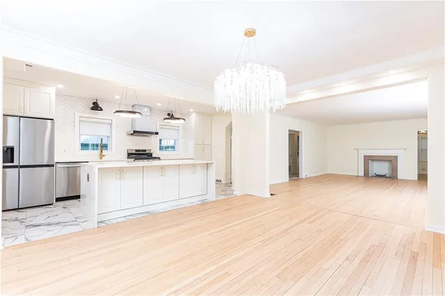 $8,500 | 200 West Paces Ferry Road Northwest, Atlanta, GA 30305