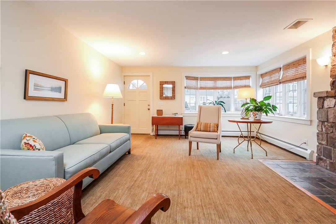 55 What Cheer Road Narragansett, RI 02882 - Photo 4 of 20 Living Room