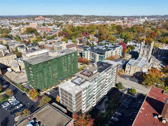 a picture of city view