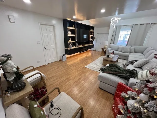 $399,000 | 468 Harmony Drive, Wheeling, IL 60090