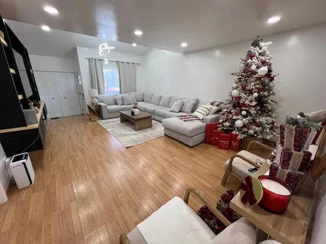 $399,000 | 468 Harmony Drive, Wheeling, IL 60090