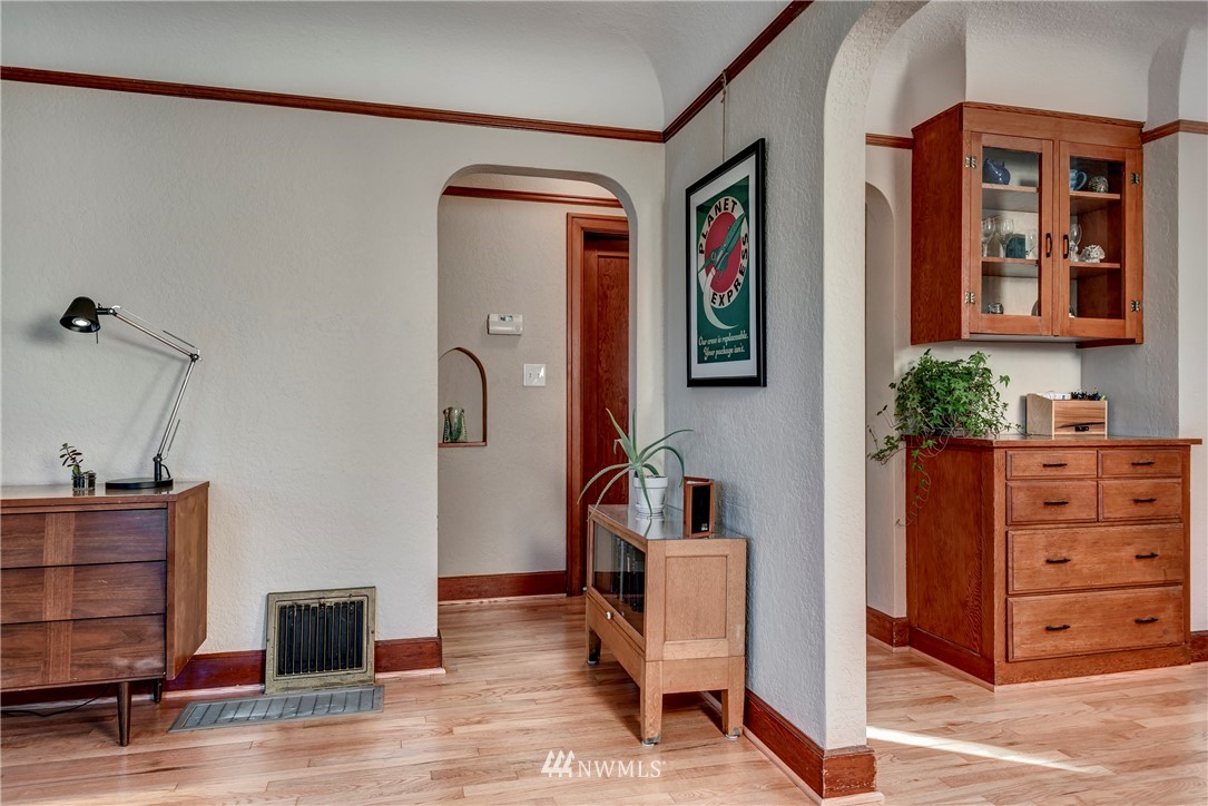 430 Wells Avenue North Renton, WA 98057 - Photo 6 of 25