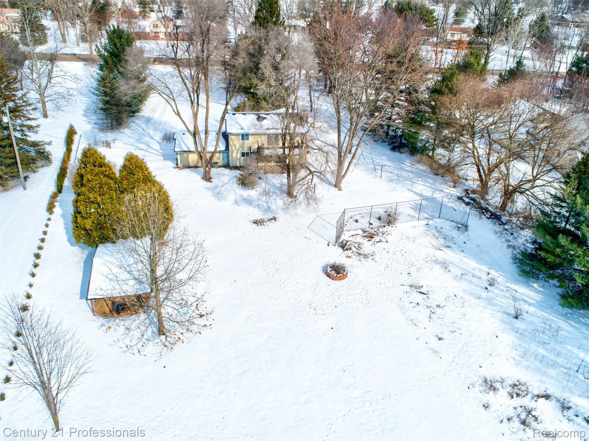 8309 Holcomb Road Clarkston, MI 48348 - Photo 33 of 39 8309 Holcomb-34.jpg