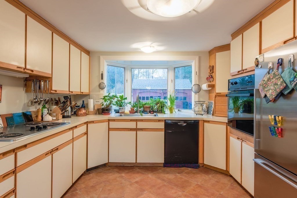 103 Sunset Avenue Amherst, MA 01002 - Photo 9 of 42 Gallery Image 9