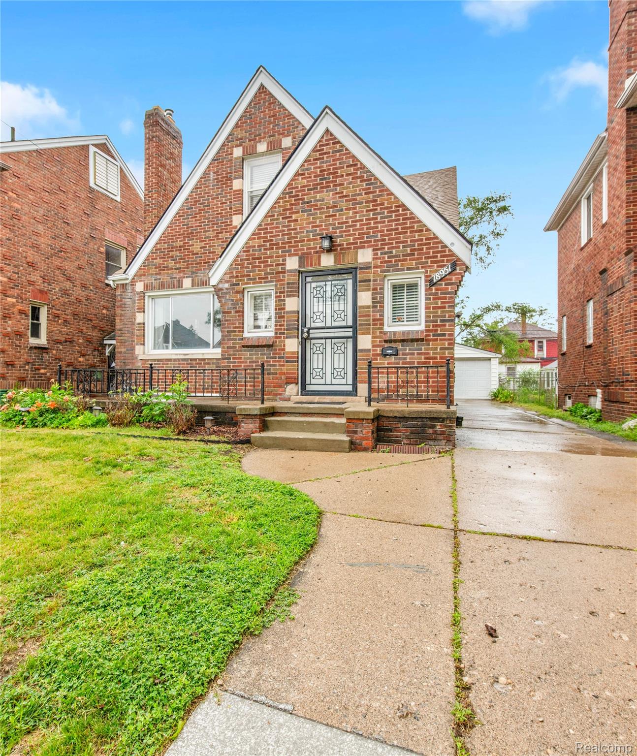 18951 Santa Rosa Drive Detroit, MI 48221 - Photo 3 of 75 18951 Santa Rosa - HD Drone Photography_22.jpg