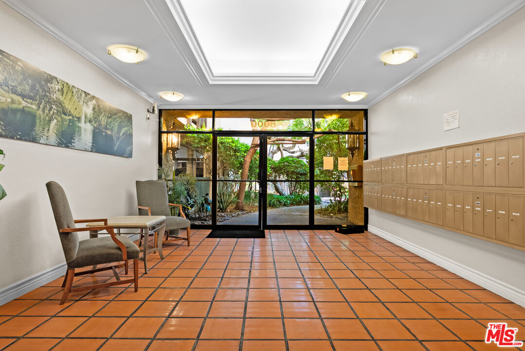 8207 Raintree Circle Culver City, CA 90230 - Photo 15 of 27 Gallery Image 15