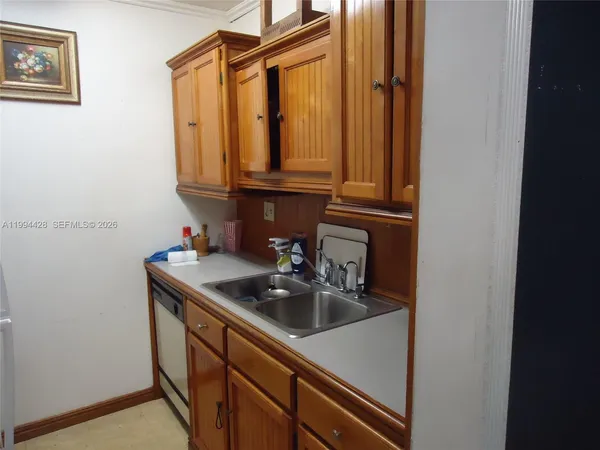 $1,750 | 1790 79th Street Causeway, Unit B108, North Bay Village, FL 33141