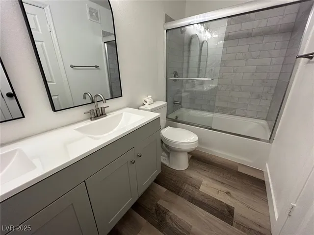 $1,375 | 1375 East Hacienda Avenue, Unit 217, Las Vegas, NV 89119