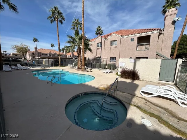 $1,375 | 1375 East Hacienda Avenue, Unit 217, Las Vegas, NV 89119