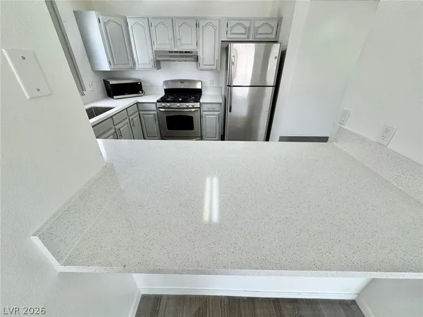 $1,295 | 1375 East Hacienda Avenue, Unit 217, Las Vegas, NV 89119