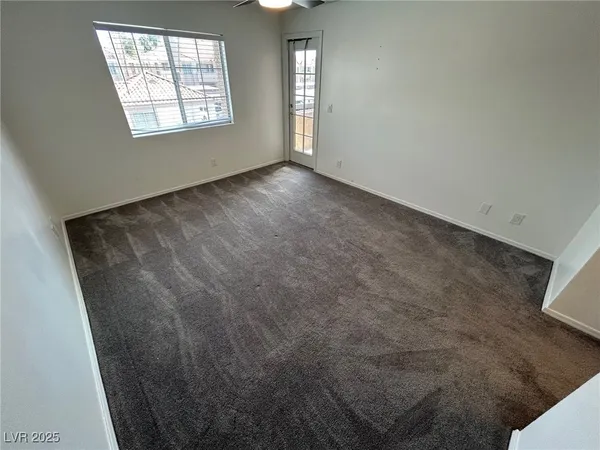 $1,295 | 1375 East Hacienda Avenue, Unit 217, Las Vegas, NV 89119