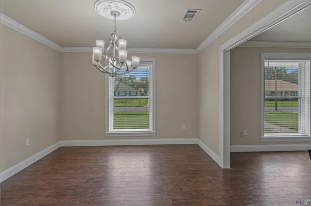 $305,000 | 514 Oakford Drive, Baton Rouge, LA 70815