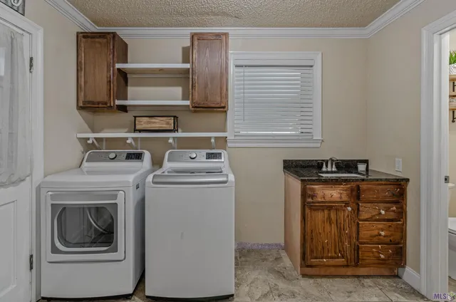 $305,000 | 514 Oakford Drive, Baton Rouge, LA 70815