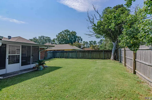 $305,000 | 514 Oakford Drive, Baton Rouge, LA 70815