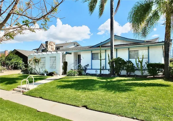 $1,295,000 | 148 East 36th Street, Long Beach, CA 90807