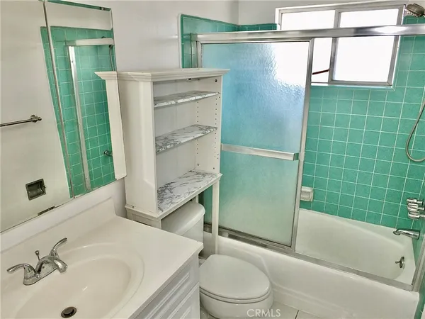 $1,295,000 | 148 East 36th Street, Long Beach, CA 90807