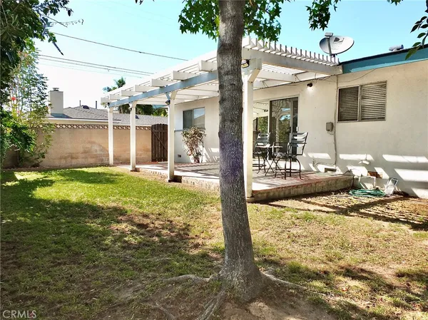$1,295,000 | 148 East 36th Street, Long Beach, CA 90807