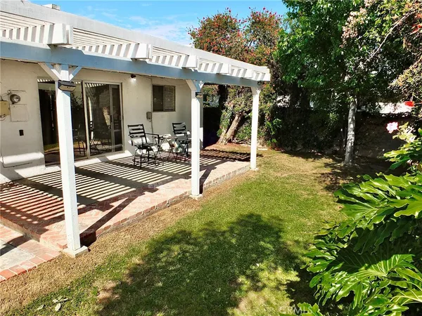 $1,295,000 | 148 East 36th Street, Long Beach, CA 90807