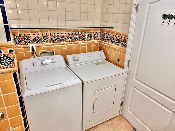 $1,295,000 | 148 East 36th Street, Long Beach, CA 90807