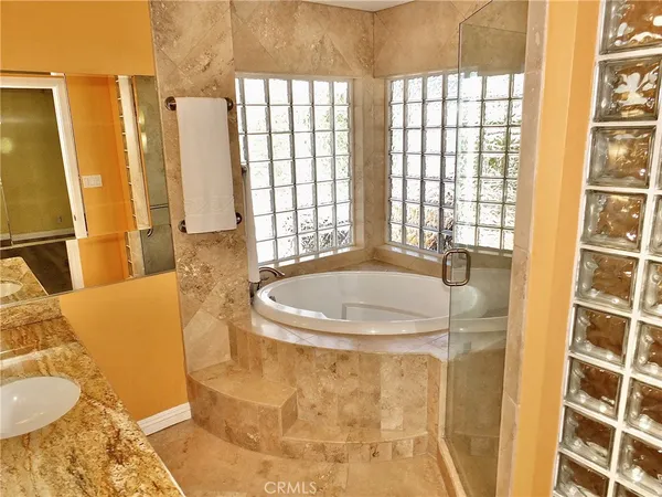 $1,295,000 | 148 East 36th Street, Long Beach, CA 90807
