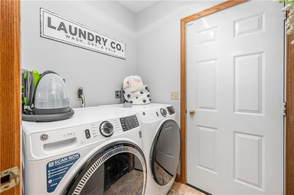 104 Manor Court Butler, PA 16001 - Photo 18 of 33