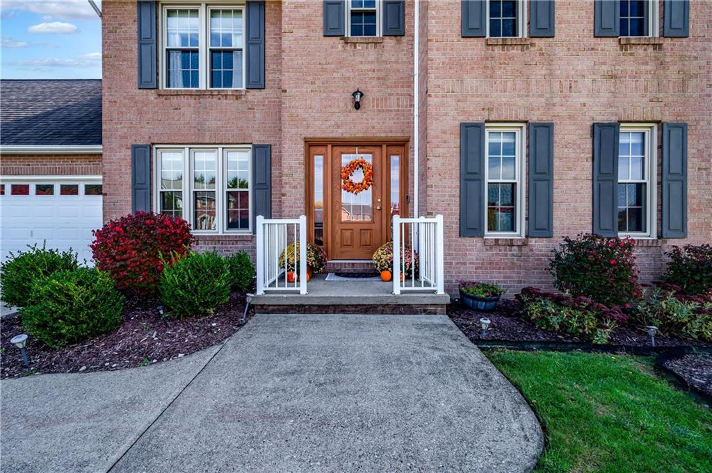 104 Manor Court Butler, PA 16001 - Photo 4 of 33